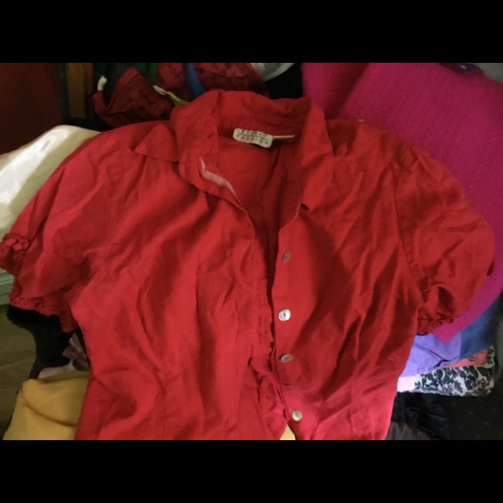 Button down top goes with the red pants I have listed.